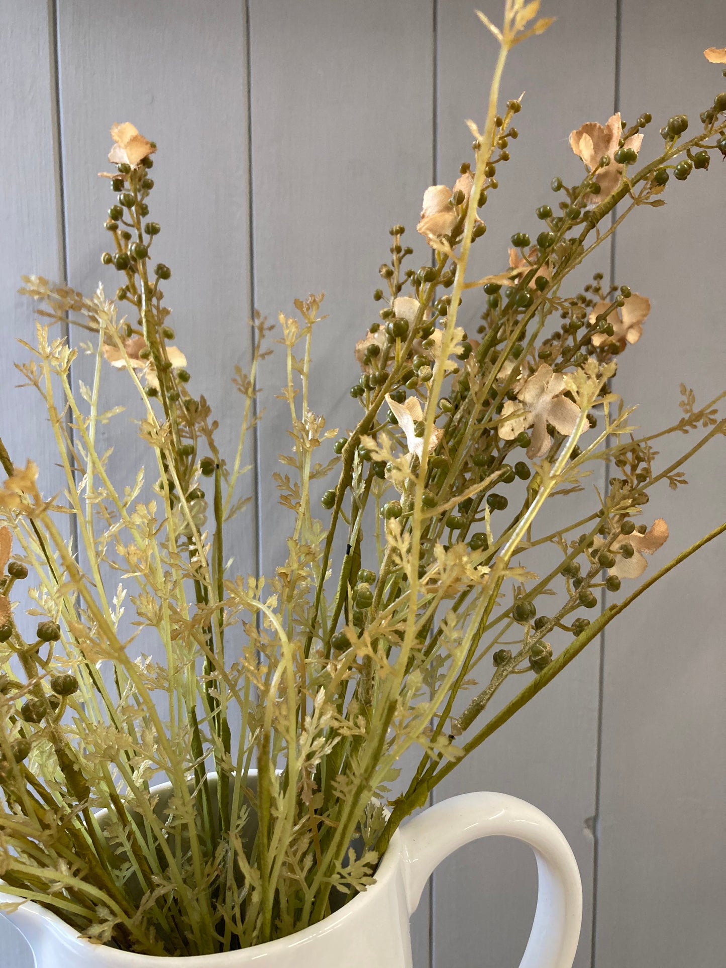 Beige stems