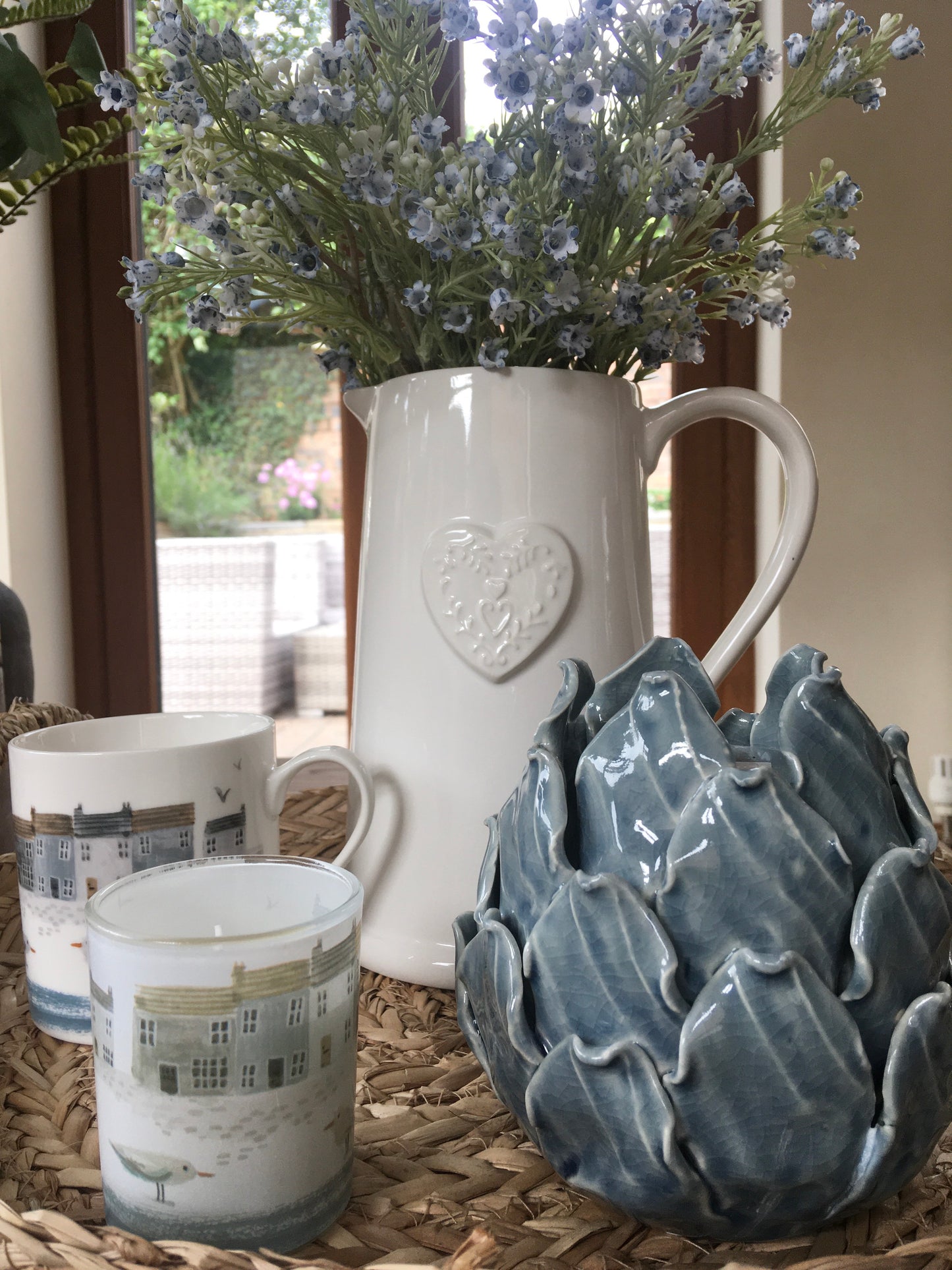 Ceramic artichoke tea light holder