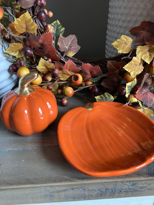 Ceramic pumpkin plate - orange